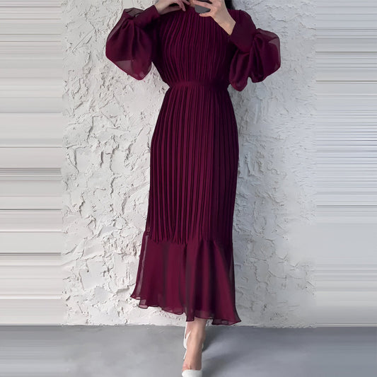 Ylva™ – Elegant and Timeless Pleated Dress